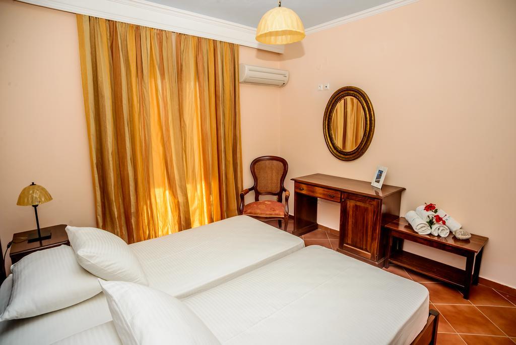 Casa Di Luna Lourdata  Room photo